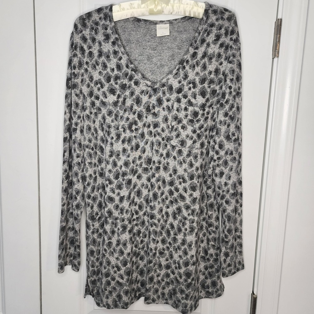 Soma Gray Animal Print Long Sleeve V Neck Top Sleep Shirt Large